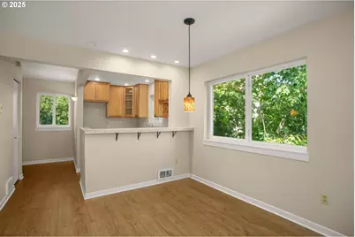 4980 S Landing Dr #301, Portland, OR 97239 - Photo 12