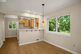 4980 S Landing Dr, Portland, OR 97239 - Photo 12