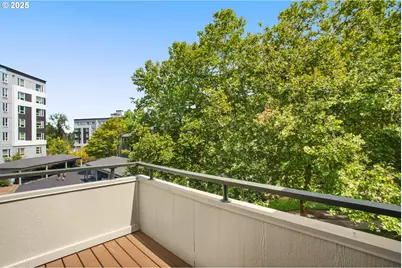 4980 S Landing Dr #301, Portland, OR 97239 - Photo 10