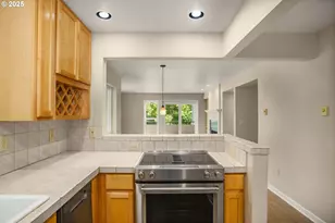 4980 S Landing Dr, Portland, OR 97239 - Photo 14