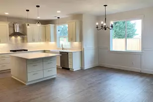 1894 S Holly St, Canby, OR 97013 - Photo 4