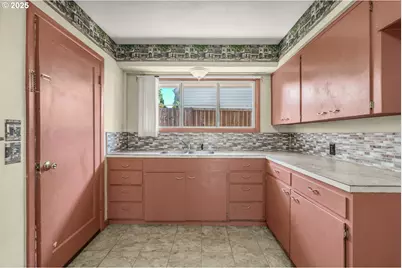 9404 SE 42nd Ave, Milwaukie, OR 97222 - Photo 6