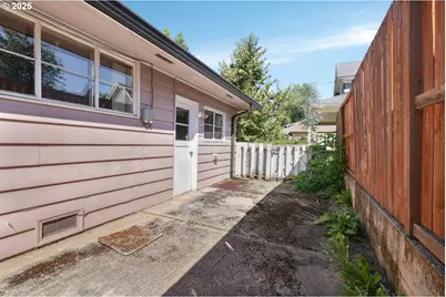 9404 SE 42nd Ave, Milwaukie, OR 97222 - Photo 16