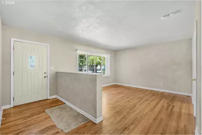 9404 SE 42nd Ave, Milwaukie, OR 97222 - Photo 2