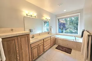 1395 NW West Meadows Dr, Salem, OR 97304 - Photo 14