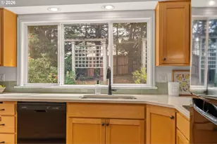 1995 Greiner St, Eugene, OR 97405 - Photo 4