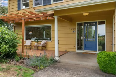 1995 Greiner St, Eugene, OR 97405 - Photo 2