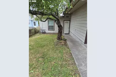 938 SW 11th St, Newport, OR 97365 - Photo 2