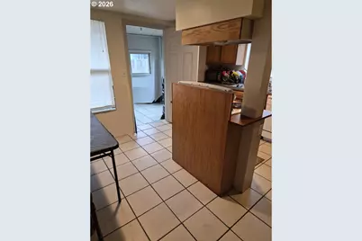 938 SW 11th St, Newport, OR 97365 - Photo 6