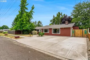 719 S Chehalem St, Newberg, OR 97132 - Photo 2