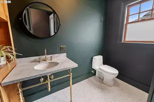 1684 Irving Ave, Astoria, OR 97103 - Photo 24