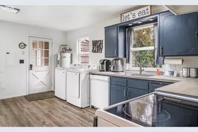 422 Elder St, Drain, OR 97435 - Photo 12