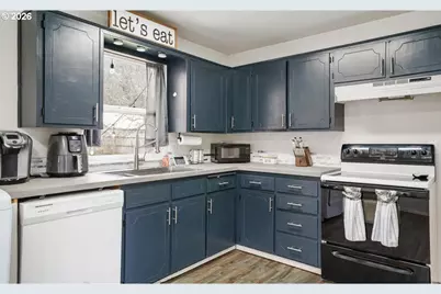 422 Elder St, Drain, OR 97435 - Photo 8