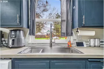 422 Elder St, Drain, OR 97435 - Photo 10