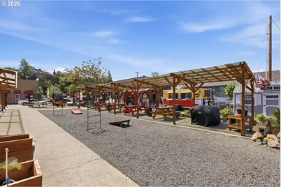 801 E 2nd St, The Dalles, OR 97058 - Photo 10