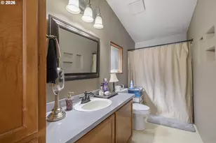 3225 Senecal Creek Dr, Woodburn, OR 97071 - Photo 10