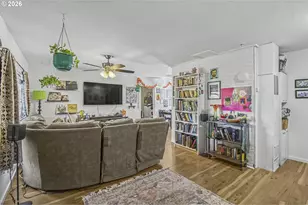 2523 NE 111th Ave, Portland, OR 97220 - Photo 6