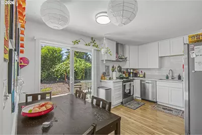 2523 NE 111th Ave, Portland, OR 97220 - Photo 6