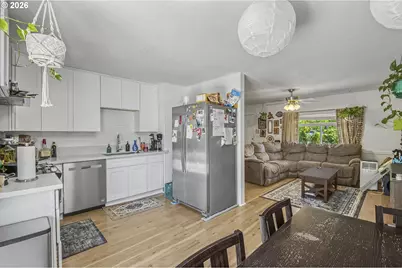 2523 NE 111th Ave, Portland, OR 97220 - Photo 4