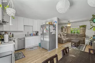 2523 NE 111th Ave, Portland, OR 97220 - Photo 4
