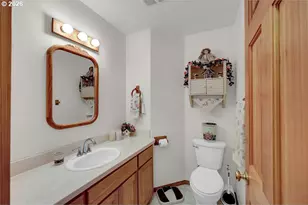 30898 Camas Swale Rd, Creswell, OR 97426 - Photo 16