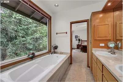 30898 Camas Swale Rd, Creswell, OR 97426 - Photo 28