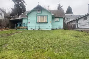 859 E St, Coos Bay, OR 97420 - Photo 2