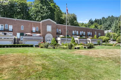 10458 NW 2nd St, Portland, OR 97231 - Photo 4