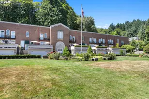 10458 NW 2nd St, Portland, OR 97231 - Photo 4