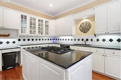 10458 NW 2nd St, Portland, OR 97231 - Photo 14