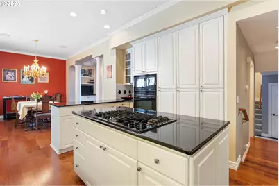 10458 NW 2nd St, Portland, OR 97231 - Photo 16