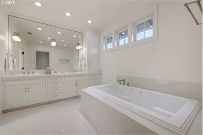 2107 Bedford Way, Eugene, OR 97401 - Photo 24