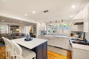 2107 Bedford Way, Eugene, OR 97401 - Photo 10