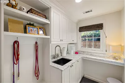 2107 Bedford Way, Eugene, OR 97401 - Photo 42