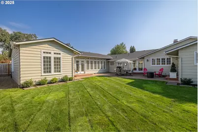 2107 Bedford Way, Eugene, OR 97401 - Photo 46