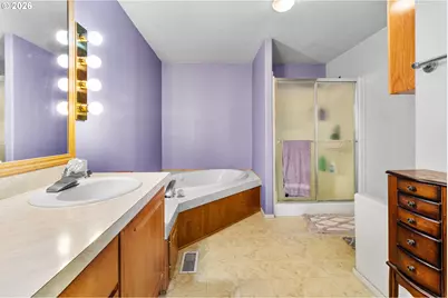658 S 57th St #14, Springfield, OR 97478 - Photo 16
