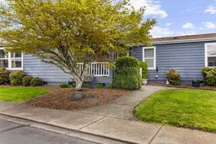 658 S 57th St, Springfield, OR 97478 - Photo 4