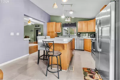658 S 57th St #14, Springfield, OR 97478 - Photo 10