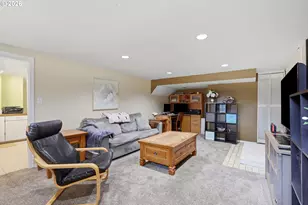 18232 SE Clinton St, Gresham, OR 97030 - Photo 16