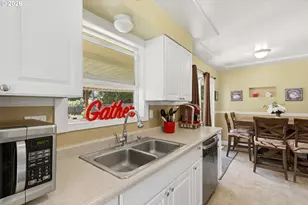 18232 SE Clinton St, Gresham, OR 97030 - Photo 8