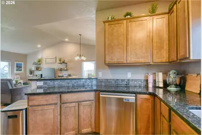 1914 SW 2nd Dr, Pendleton, OR 97801 - Photo 12