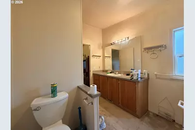 2242 Maia Loop, Springfield, OR 97477 - Photo 18