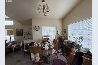 2242 Maia Loop, Springfield, OR 97477 - Photo 4