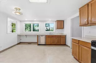 13209 NE San Rafael St, Portland, OR 97230 - Photo 10