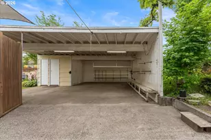 304 NE 62nd Ave, Portland, OR 97213 - Photo 10