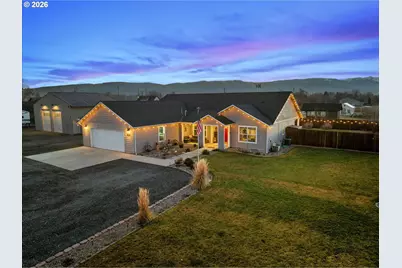 1310 D St, Baker City, OR 97814 - Photo 2