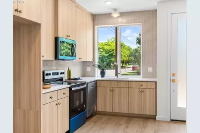 4893 NE Cesar E Chavez Blvd, Portland, OR 97211 - Photo 4