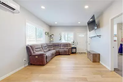 521 S Main St, Milton-Freewater, OR 97862 - Photo 4