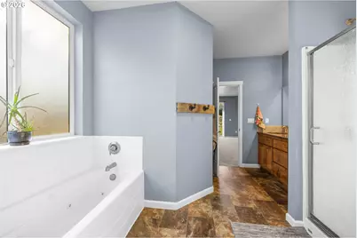 491 Oakwood Dr, Oakland, OR 97462 - Photo 14