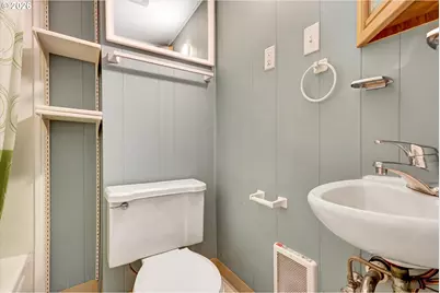 5537 SW Seymour Ct, Portland, OR 97221 - Photo 30